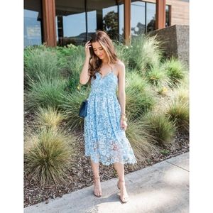 Donna Morgan Midi Dress with Blue and White Lace